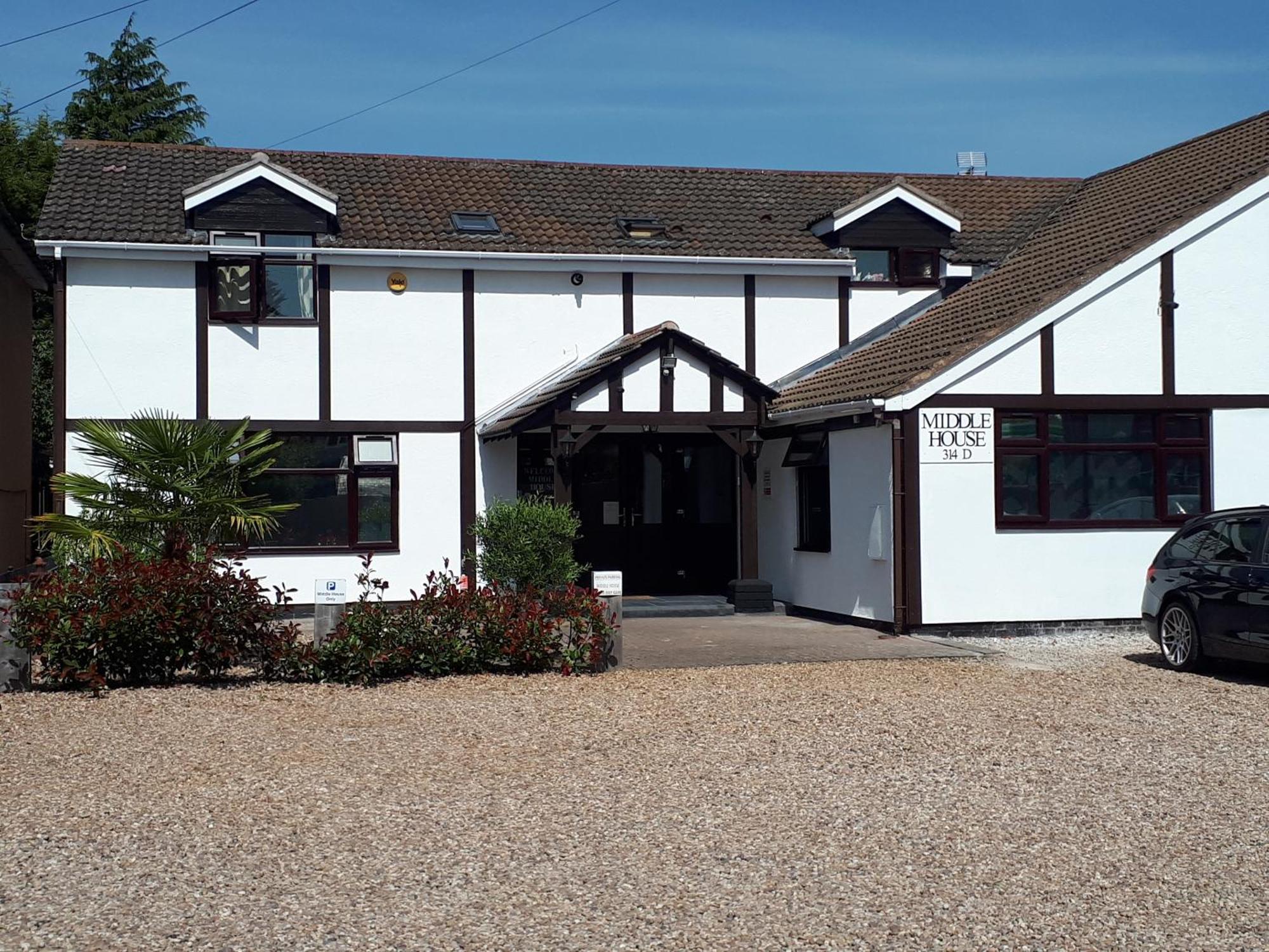 לינה וארוחת בוקר קובנטרי Middle House מראה חיצוני תמונה